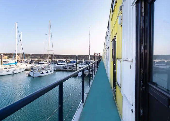 The Marina Retreat -Free Parking